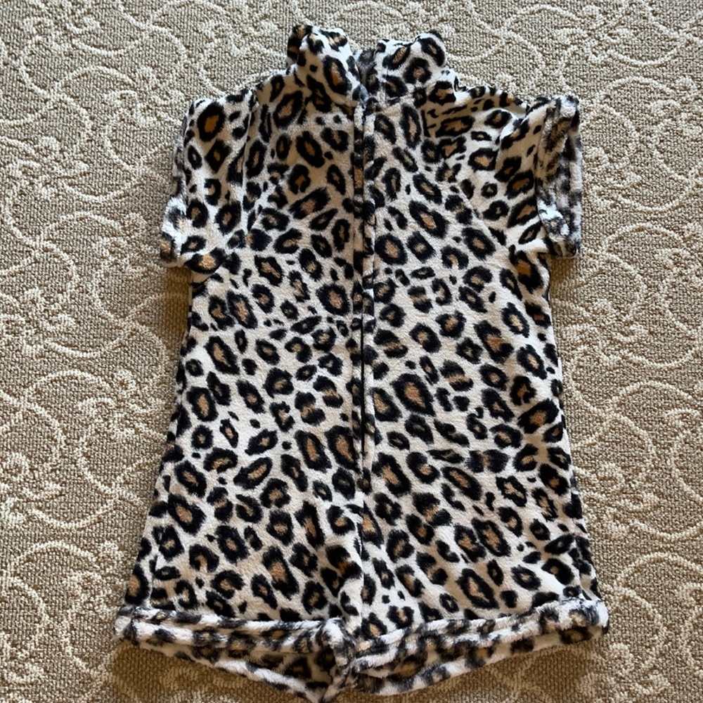 Love and Kisses fuzzy pajama romper. Cheetah print in great condition